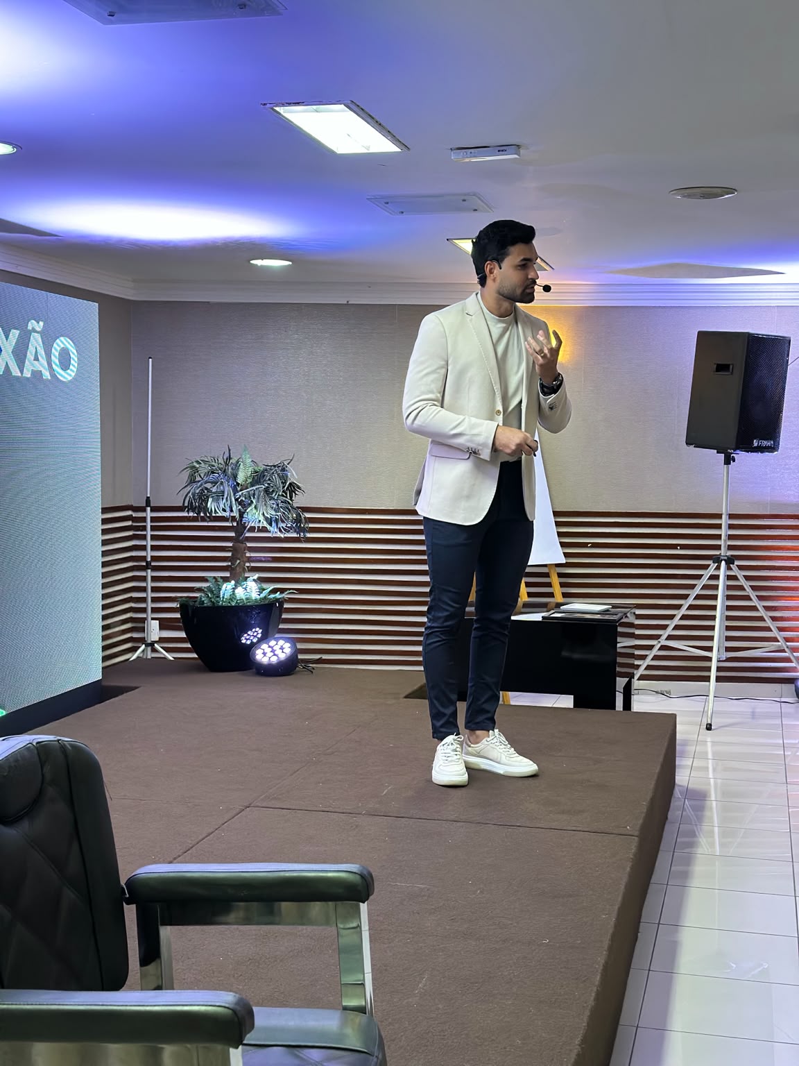 Gusthavo Serafim em contexto profissional